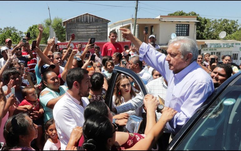 El Mandatario participó en un diálogo con la comunidad del hospital rural de Soto la Marina. EFE/Presidencia de México