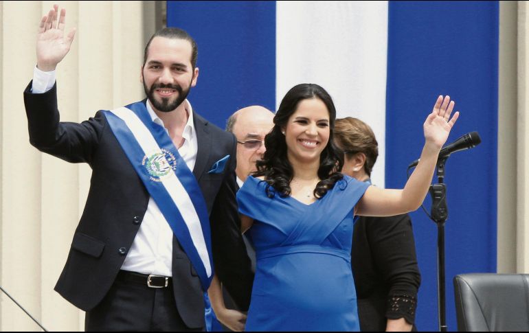 El mandatario afirma que restringió el acceso a medios digitales por 