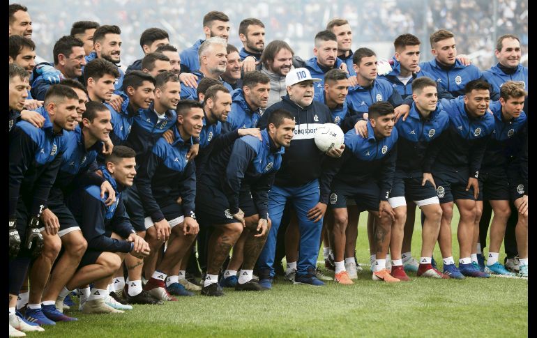 Una década después, Diego dirigirá en la Primera División de Argentina. AFP
