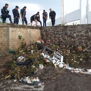 Familiares buscan a Daniela, desaparecida tras crecida de arroyo en Tlajomulco