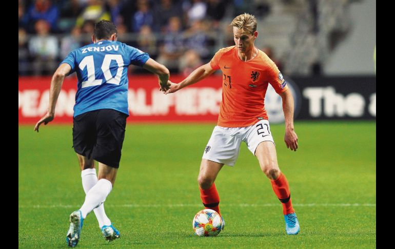 Frenkie de Jong y la Selección de Holanda golearon de visita a Estonia. EFE