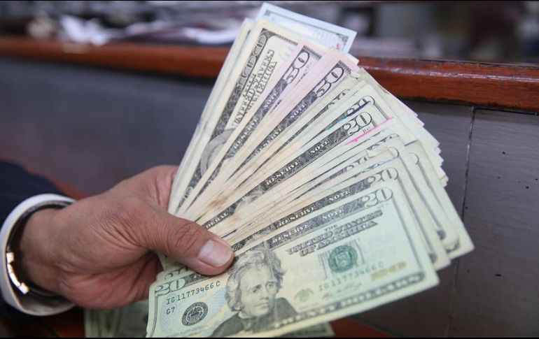 Se espera que el tipo de cambio cotice entre 19.40 y 19.60 pesos por dólar. EL INFORMADOR / ARCHIVO