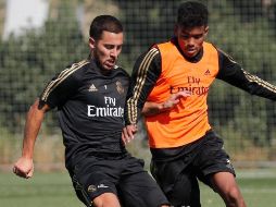 Hazard (I), el gran fichaje para esta temporada, se ejercitó sin problema junto a sus compañeros. TWITTER / @realmadrid