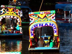 Las nuevas regulaciones limitan el consumo de alcohol en las trajineras y la obligación de proporcionar chalecos salvavidas a los usuarios. NTX/ARCHIVO