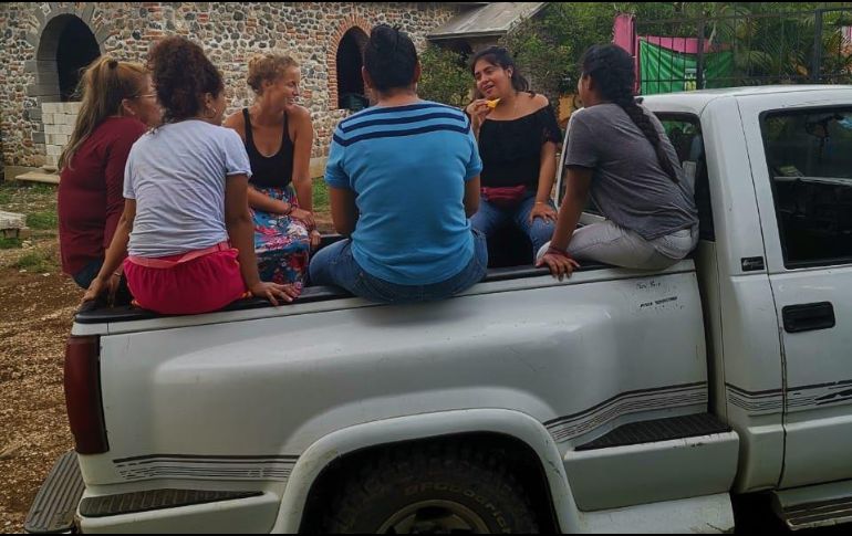 La camioneta era utilizada por miembros del colectivo para transportar alimentos y utensilios con fines humanitarios. TWITTER/@LasPatronas_dh