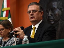 Marcelo Ebrard ofrece una conferencia de prensa en la Embajada de México tras el encuentro en la Casa Blanca. AFP/E. Baradat