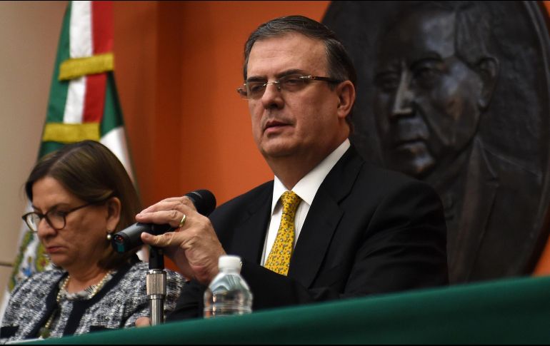 Marcelo Ebrard ofrece una conferencia de prensa en la Embajada de México tras el encuentro en la Casa Blanca. AFP/E. Baradat