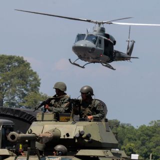 Venezuela inicia ejercicios militares en frontera colombiana