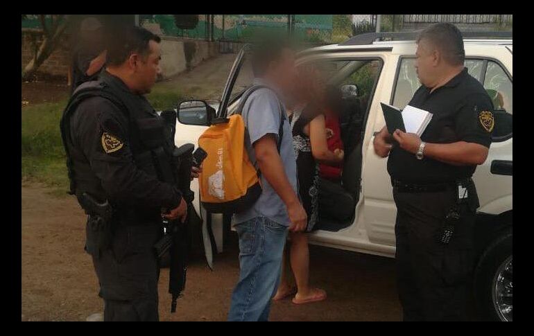 Poco antes de las 08:00 horas, policías del Estado localizaron la camioneta robada en la colonia Lomas del Río Verde. ESPECIAL