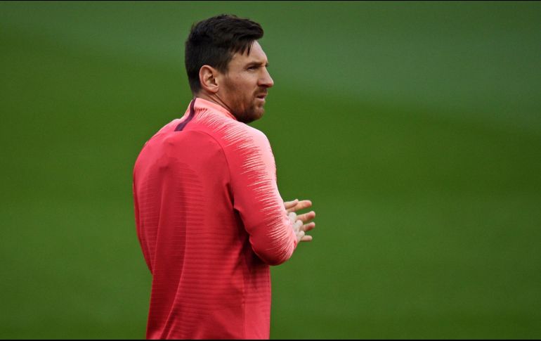 Lionel Messi se lesionó en el sóleo en el primer entrenamiento de pretemporada, el 5 de agosto y es baja desde entonces. AFP / ARCHIVO