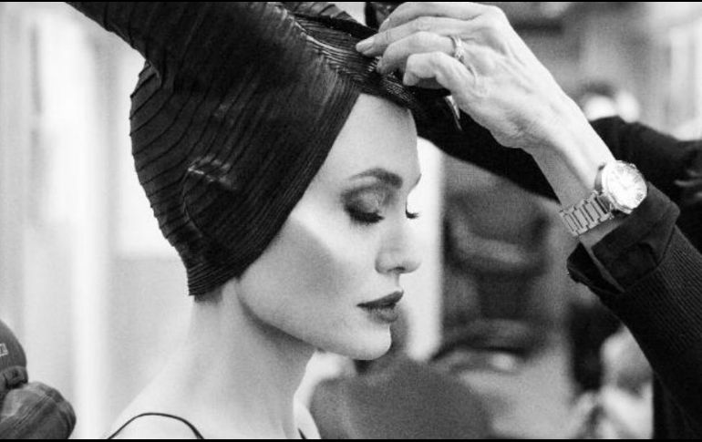 Jolie protagoniza la película “Maléfica: Dueña del Mal”, que legrá  la pantalla grande el 18 de octubre. TWITTER / @DisneyStudios