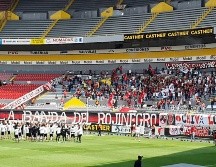 Cerca de 400 aficionados se hicieron presentes en las gradas del Monumental Estadio Jaliscopara alentar a sus ídolos en el cierre de su entrenamiento. EL INFORMADOR / ARCHIVO
