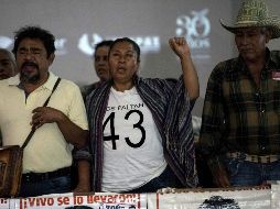 Andrés Manuel señala que durante la reunión de ayer con los familiares les explicó las acciones y decisiones que han tomado al respecto, porque el interés de continuar con la búsqueda de los jóvenes. AFP / P. Pardo