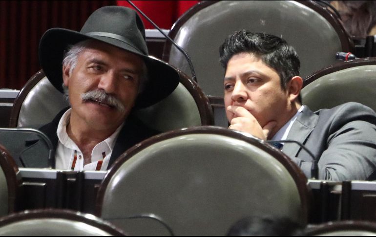 Senadores de diversas bancadas condenaron las expresiones insultantes de José Manuel Mireles (i). SUN/ARCHIVO