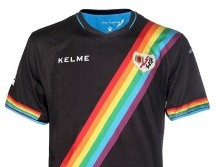 Pocos clubes europeos han puesto verdadero énfasis en contra de la homofobia. AMAZON