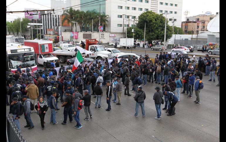 Polic�as federales bloquean accesos al Aeropuerto Internacional de M�xico