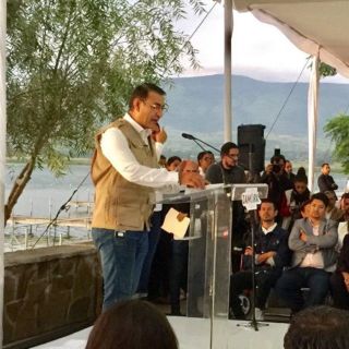 Zamora resalta en informe la revocación de licencias a fraccionamiento