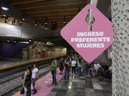 El acuerdo legislativo retoma un programa aplicado en 2010, que consistió en reservar espacios preferenciales para mujeres en unidades del tren y del Macrobús. EL INFORMADOR/ARCHIVO