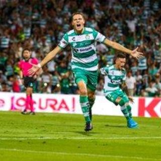 Santos viene de atrás y alcanza 2-2 a Pachuca