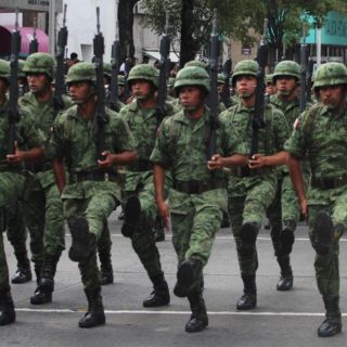 Asisten 35 mil a desfile por día de la Independencia en Guadalajara