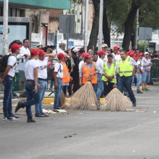 Dejan festejos patrios 13 toneladas de basura en centro tapatío