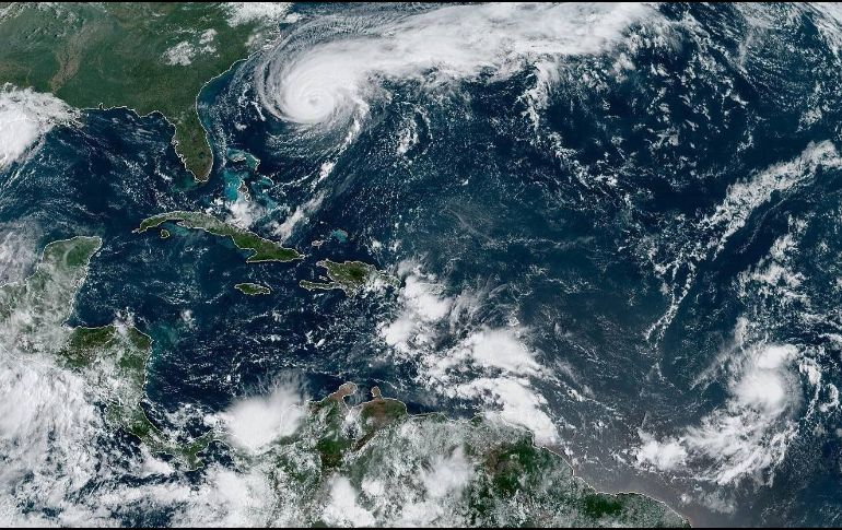 Aunque no se prevé que toque tierra en Bermudas, los vientos huracanados podrían sentirse en tierra. EFE