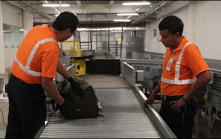 Cuando la cantidad no declarada supera los 30 mil dólares, comete un delito que puede ser sancionado con prisión, de acuerdo con el Artículo 105 del Código Fiscal de la Federación.  EL INFORMADOR/ ARCHIVO