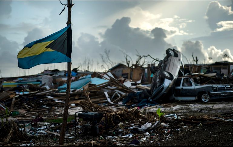 El huracán “Dorian” provocó a su paso por Bahamas daños materiales incalculables y la muerte de al menos 52 personas, además de mil 300  desaparecidas. AP/R. Espinosa