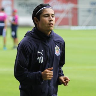 "Chofis" López iría de inicio ante Morelia
