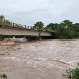 Fotogalería: "Lorena" deja primeros daños en Jalisco