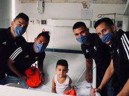 Jugadores como Lorenzo Reyes, Brayton Vázquez, Osvaldo Martínez y Camilo Vargas estuvieron presentes con los niños del Hospital Civil Nuevo. TWITTER / @atlasfc