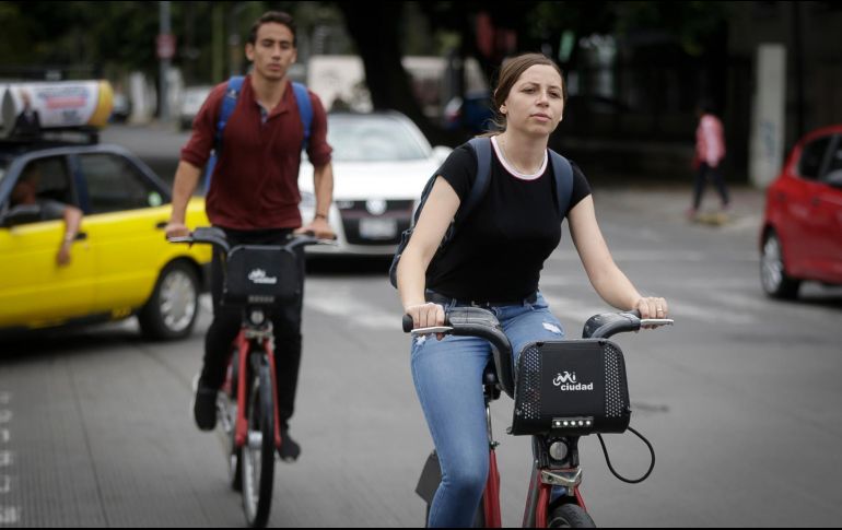 De los casi nueve mil usuarios con que cuentan las bicicletas públicas, solo una tercera parte son mujeres. EL INFORMADOR / F. Atilano