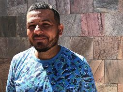 Douglas Oviedo cree que su historia puede inspirar a los miles de migrantes bajo el programa MPP que esperan en la frontera de México. EFE/I. García