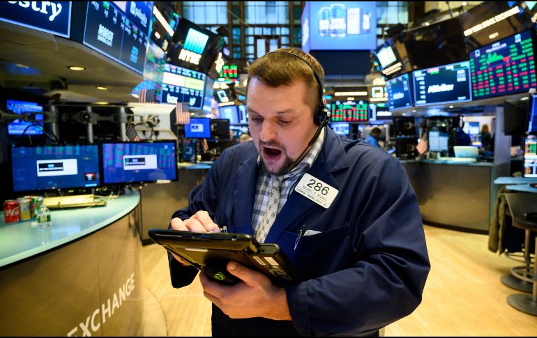 En toda la semana, el Dow Jones descendió un 1.04%; el Nasdaq, un 0.72% y el S&P 500, un 0.50 por ciento. AFP/ARCHIVO
