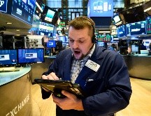 En toda la semana, el Dow Jones descendió un 1.04%; el Nasdaq, un 0.72% y el S&P 500, un 0.50 por ciento. AFP/ARCHIVO