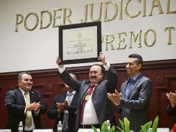 En su intervención, Enrique Michel Velasco agradeció la distinción otorgada por MABA y también los felicitó por la labor de atender las necesidades jurídicas de los paisanos en Estados Unidos. EL INFORMADOR/F. Atilano