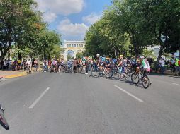 Los participantes invitan a la ciudadanía a usar más la bicicleta para reducir las emisiones contaminantes. EL INFORMADOR/Y. Mora