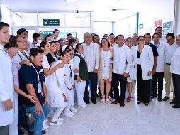 El presidente López Obrador presidió el diálogo con la Comunidad del Hospital Rural Oxkutzcab. En el evento estuvo presente el titular del Seguro Social, Zoé Robledo. NOTIMEX