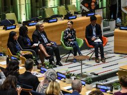 Greta Thunberg, una joven de 16 años (al micrófono), representa a un colectivo de activistas que se ha hecho escuchar y ahora es parte activa de las discusiones por el futuro del planeta ante la ONU. AFP/S. Keith
