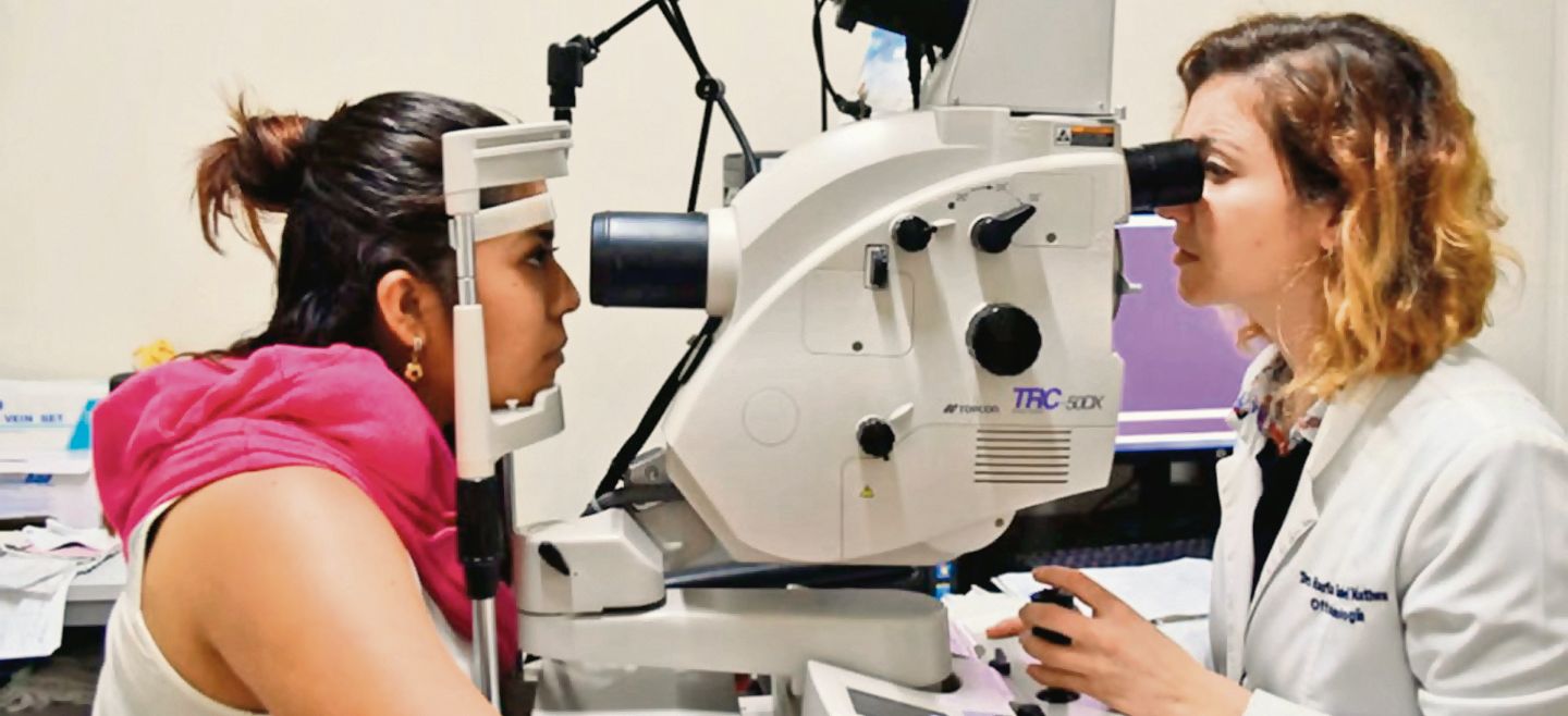 La retinopatía diabética y las cataratas representan las principales causas de ceguera en el país. EL INFORMADOR