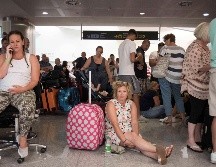 Una serie de partes recibidos el lunes ofrecían un vistazo al caos generado: 50 mil personas varadas en Grecia; 30 mil en las Islas Canarias; 21 mil en Turquía; 15 mil en Chipre. EFE/ D. Arquimbau