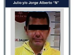 Ante el Ministerio Público, la víctima informó a las autoridades que días antes del atraco había llegado un sujeto que dijo que estaba interesado en comprar un vehículo, por o que les dejó una identificación. TWITTER/ @FiscaliaJal