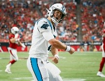 Kyle Allen, quien lanzó cuatro pases de anotación el domingo, iniciará ante los Texans. AP / R. Franklin