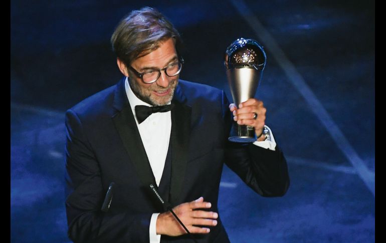 Jurgen Klopp, campeón en Champions League se llevó el premio a Entrenador del año. AFP 