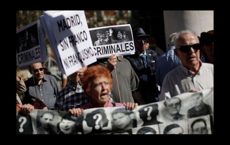 La histórica decisión del Tribunal Supremo de España de exhumar los restos de Francisco Franco del Valle de los Caídos generó polémica política y mediática en España. GETTY IMAGES