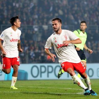 Juventus, sin Cristiano, remonta al Brescia