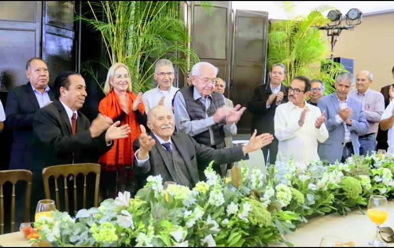 Festejan cumpleaños 90 del ex gobernador de Jalisco, Guillermo Cosío Vidaurri