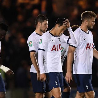 Equipo de cuarta división echa al Tottenham de la Copa de Liga