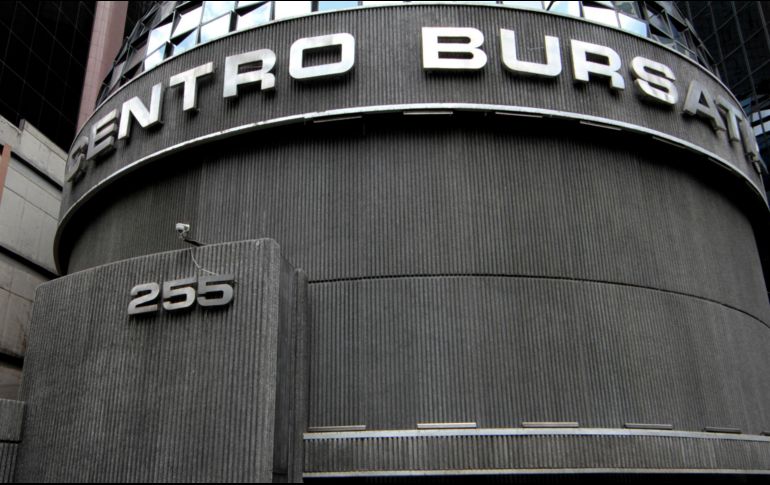 Los mercados presentaron movimientos negativos por los débiles datos económicos en Europa y el anuncio del proceso de destitución contra Trump anunciado por los demócratas. NTX/ARCHIVO