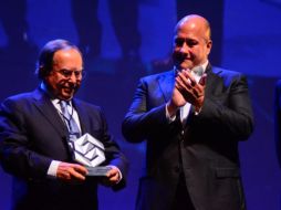 El presidente de Grupo San Carlos recibió este martes el premio a la Trayectoria que otorga la Coparmex Jalisco. ESPECIAL